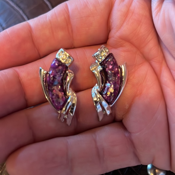 Beautiful Coro Purple Confetti link necklace with matching ear clips. Parure set - Picture 2 of 10